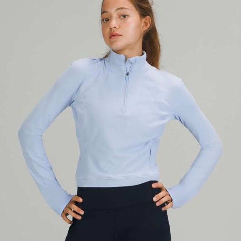 Lululemon Its Rulu Run Cropped Half-Zip in Blue Linen